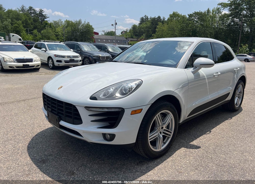 2016 PORSCHE MACAN VIN: WP1AB2A59GLB40365