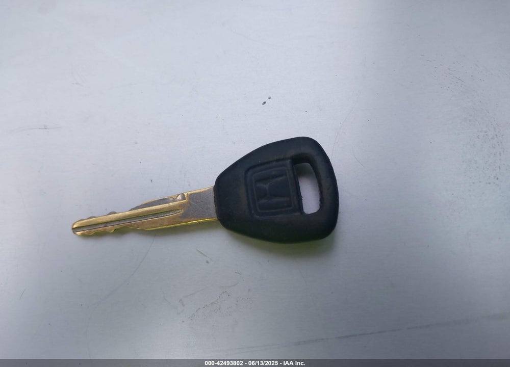 2000 HONDA ACCORD 2.3 SE VIN: JHMCG5674YC023249