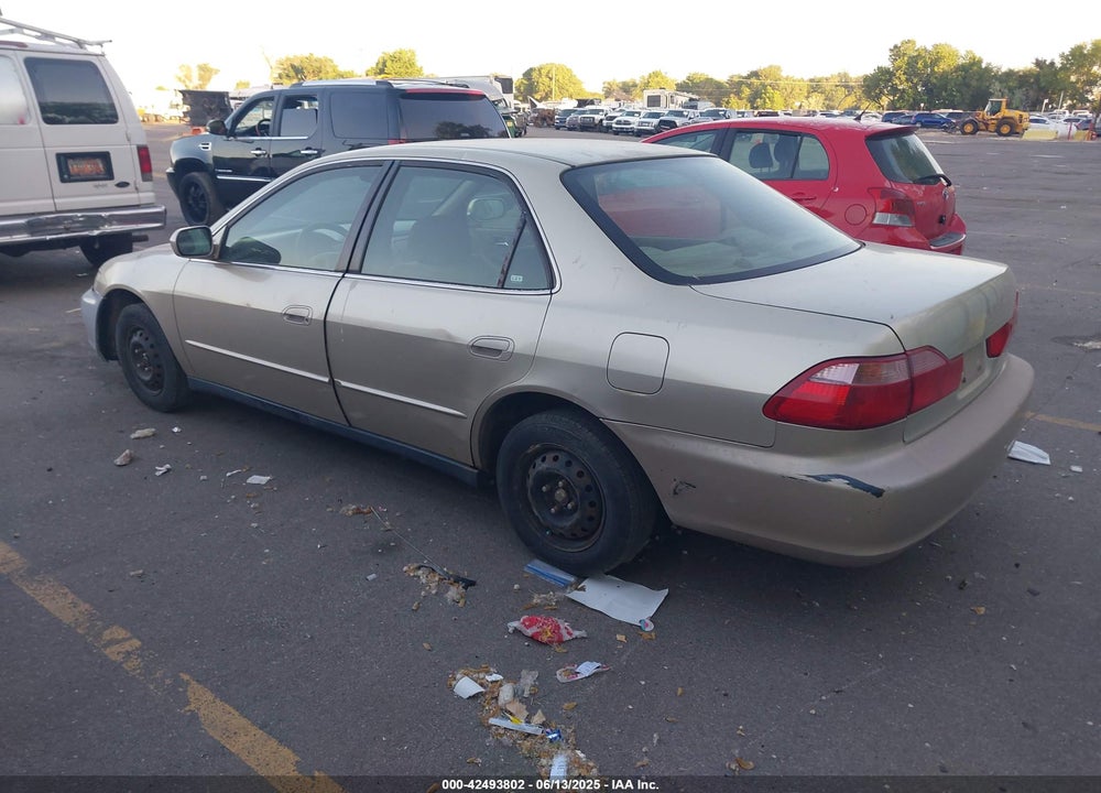 2000 HONDA ACCORD 2.3 SE VIN: JHMCG5674YC023249