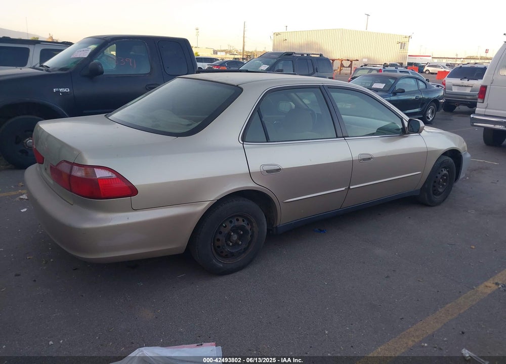 2000 HONDA ACCORD 2.3 SE VIN: JHMCG5674YC023249
