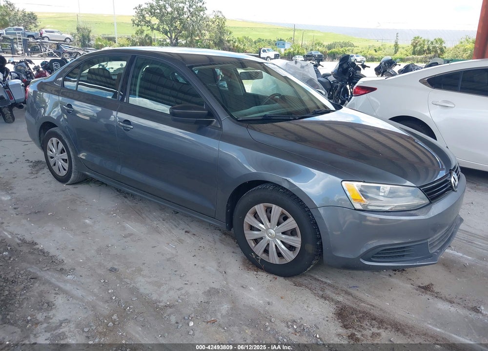 2013 VOLKSWAGEN JETTA 2.0L S VIN: 3VW2K7AJ2DM202390
