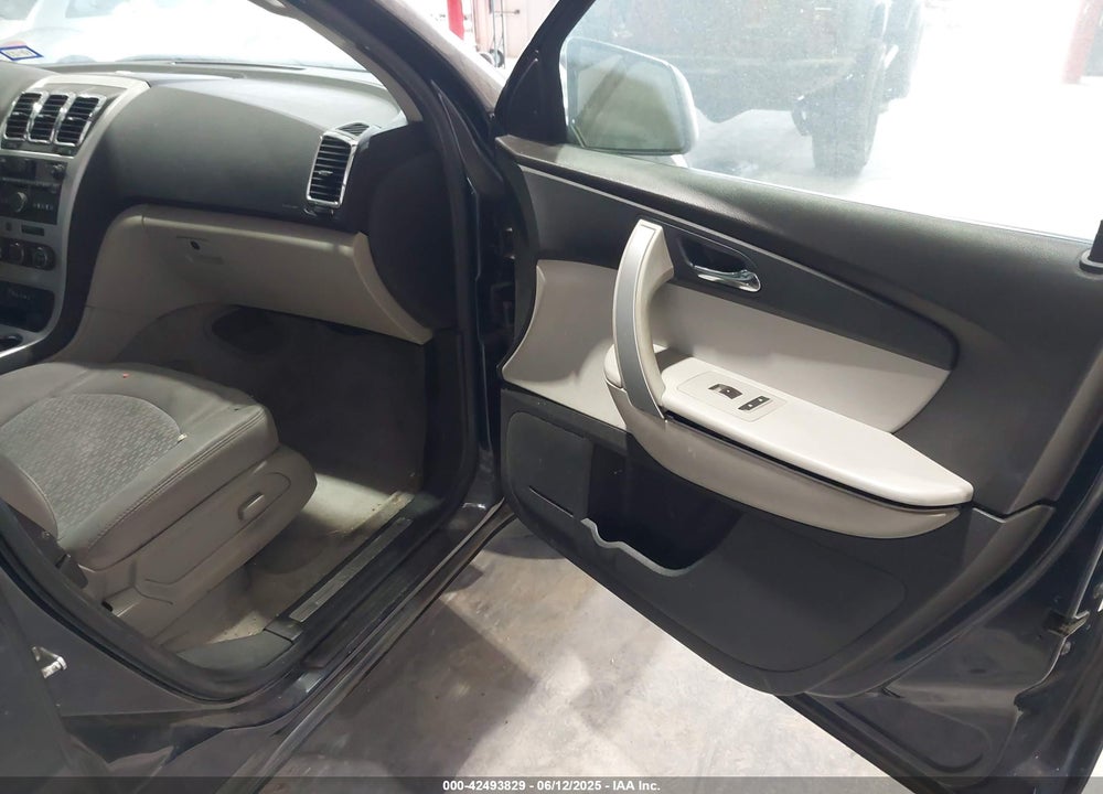 2011 GMC ACADIA VIN: 1GKKRPED6BJ152241