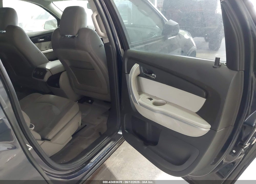 2011 GMC ACADIA VIN: 1GKKRPED6BJ152241