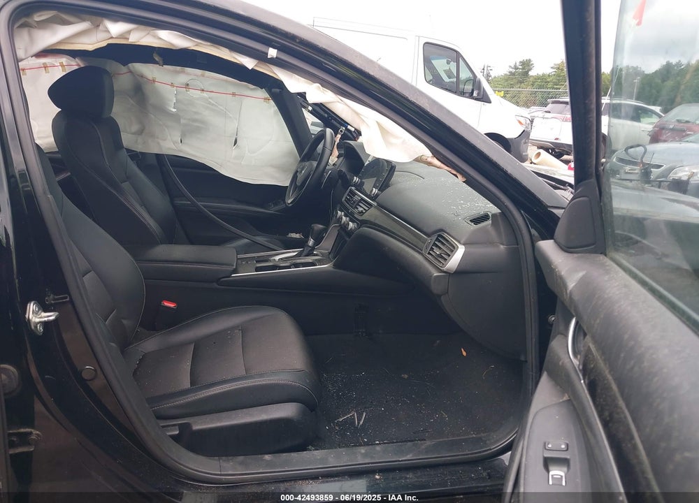 2018 HONDA ACCORD VIN: 1HGCV1F39JA225715