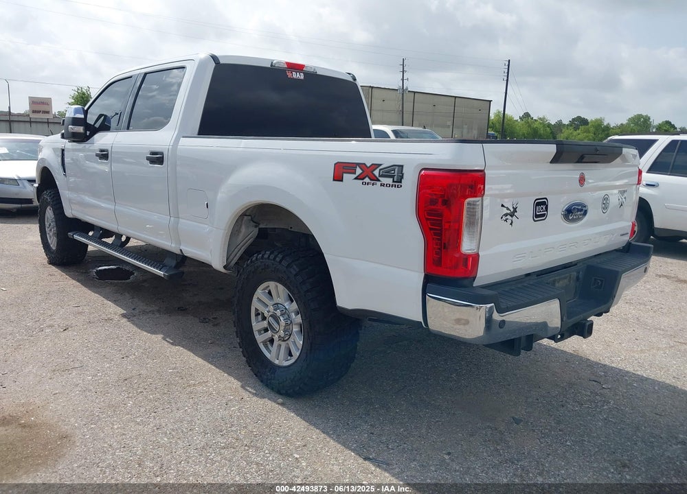 2017 FORD F-250 XLT VIN: 1FT7W2B68HEC85264