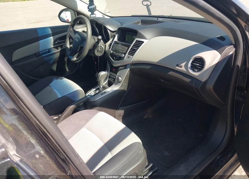 2014 CHEVROLET CRUZE VIN: 1G1PA5SH5E7154187