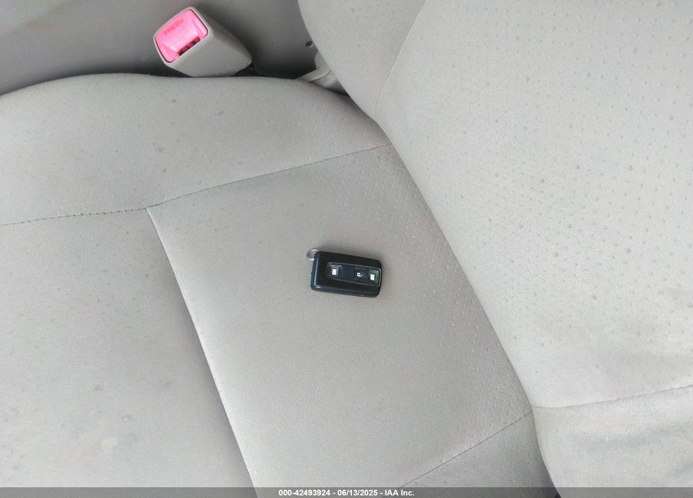 2009 TOYOTA PRIUS VIN: JTDKB20UX97850398
