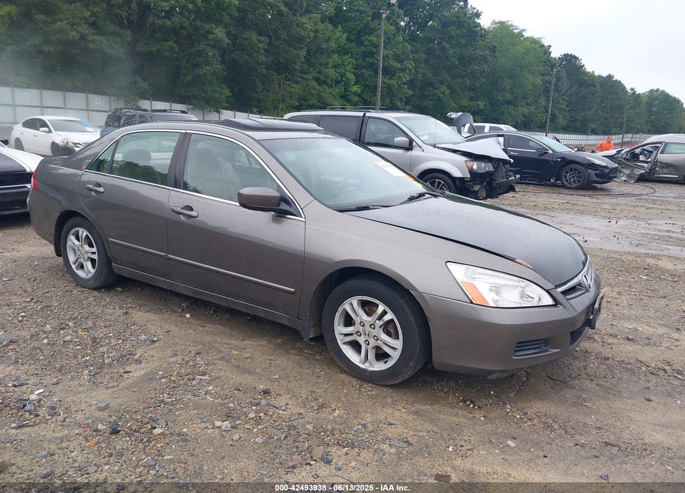 2007 HONDA ACCORD 2.4 EX VIN: 1HGCM56757A119977