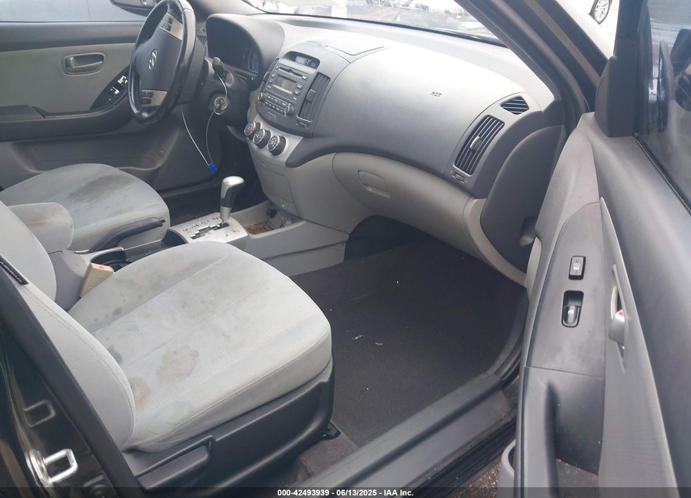 2009 HYUNDAI ELANTRA VIN: KMHDU46D89U604985