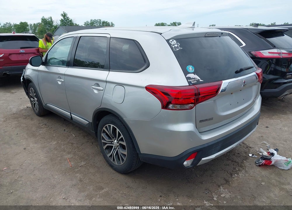 2018 MITSUBISHI OUTLANDER ES VIN: JA4AZ3A38JZ056151