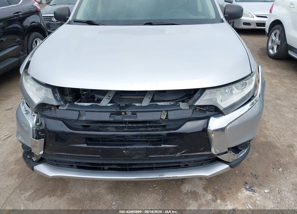 2018 MITSUBISHI OUTLANDER ES VIN: JA4AZ3A38JZ056151