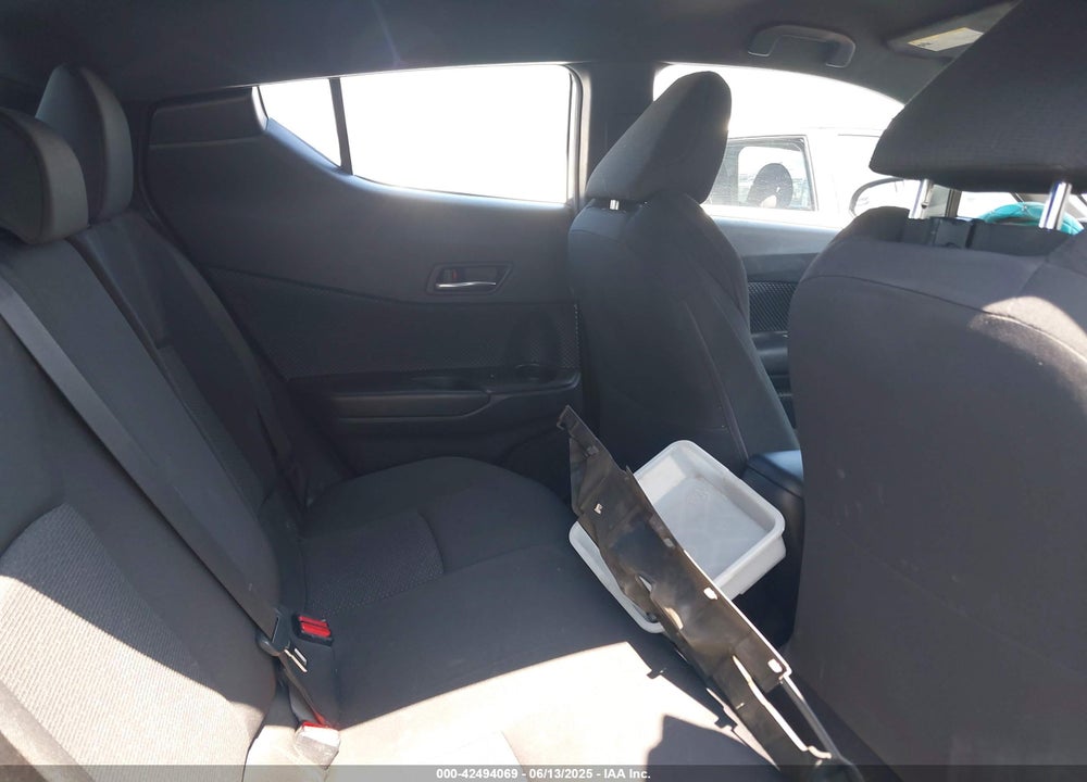 2018 TOYOTA C-HR VIN: NMTKHMBX5JR033740