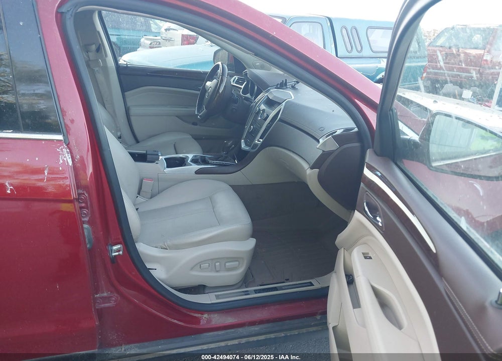 2011 CADILLAC SRX LUXURY COLLECTION VIN: 3GYFNAEY2BS517192