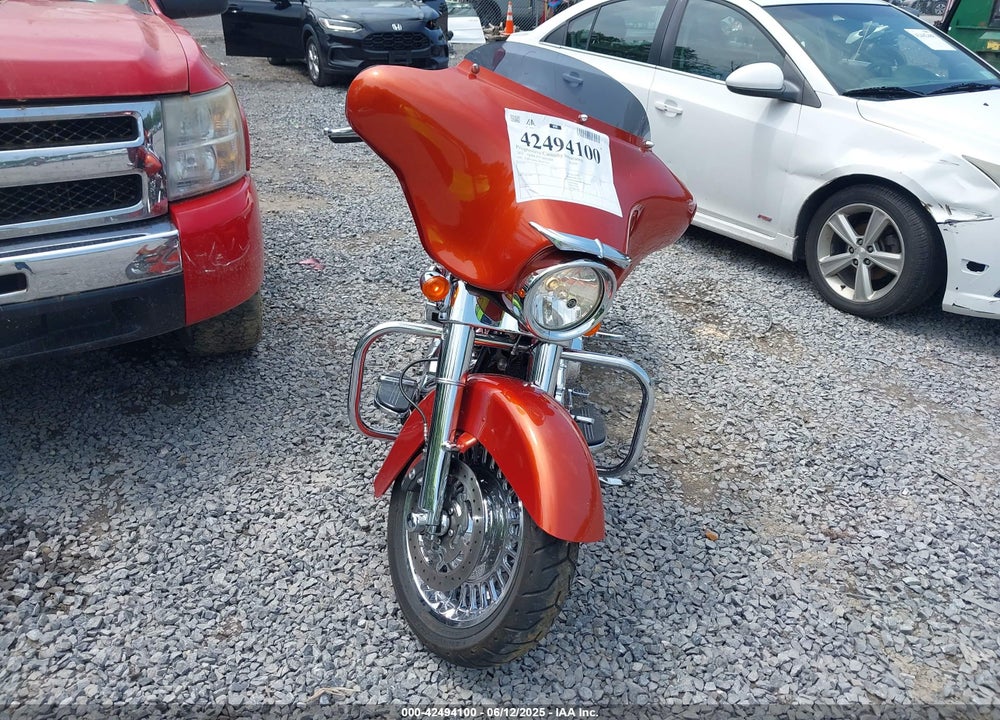 2011 HARLEY-DAVIDSON FLHX VIN: 1HD1KBM13BB653747