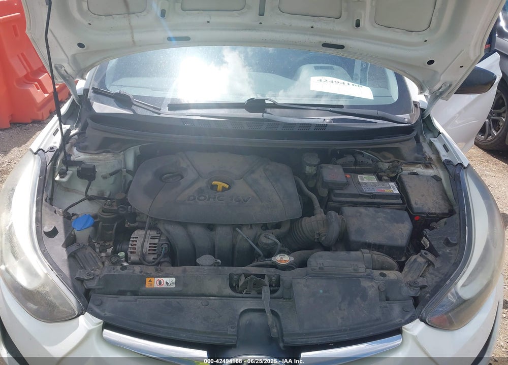 2014 HYUNDAI ELANTRA VIN: 5NPDH4AE7EH456776
