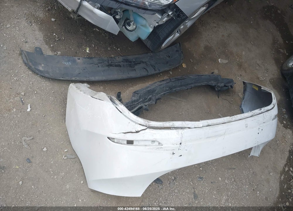 2014 HYUNDAI ELANTRA VIN: 5NPDH4AE7EH456776