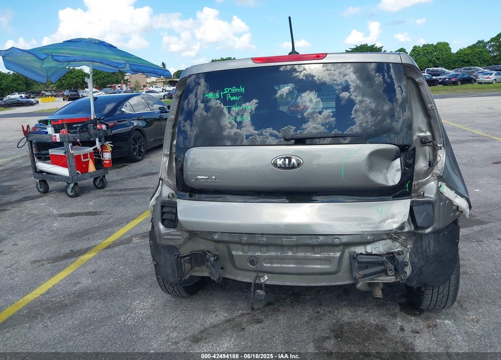 2014 KIA SOUL VIN: KNDJN2A21E7061390