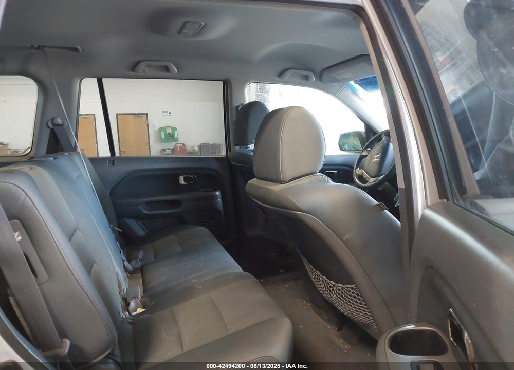 2008 HONDA PILOT VIN: 5FNYF18238B053401