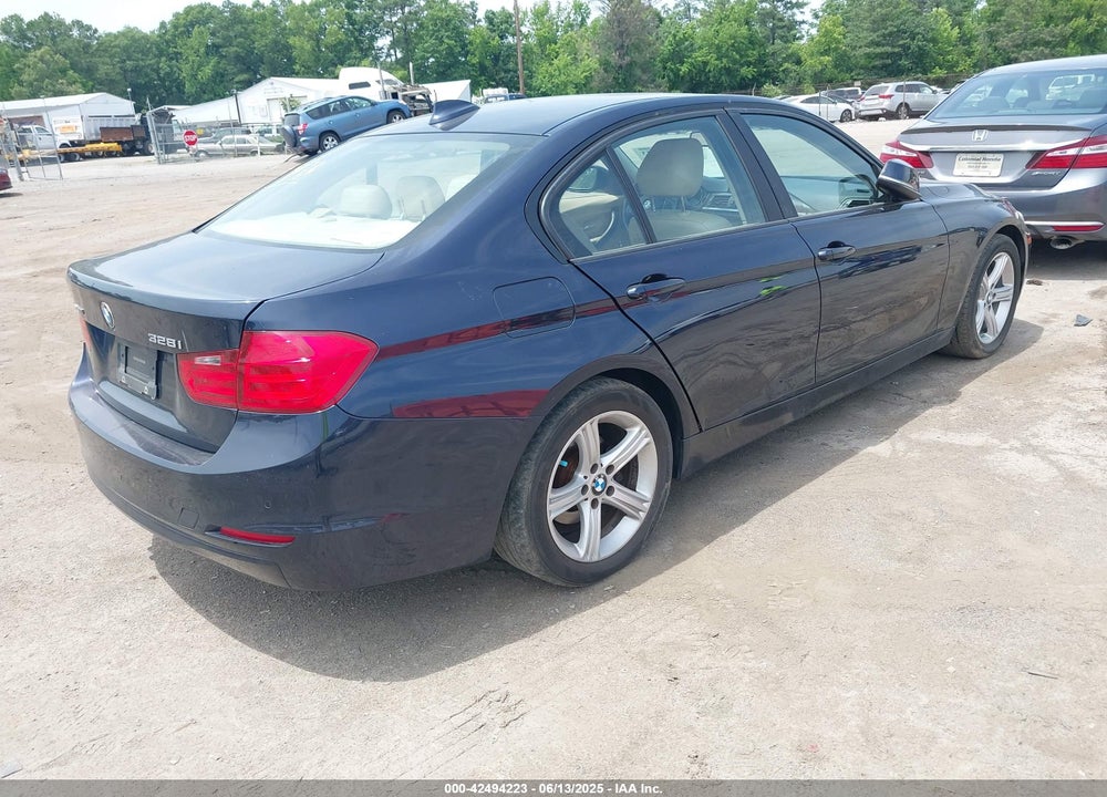 2014 BMW 3 SERIES VIN: WBA3B5G51ENS11317