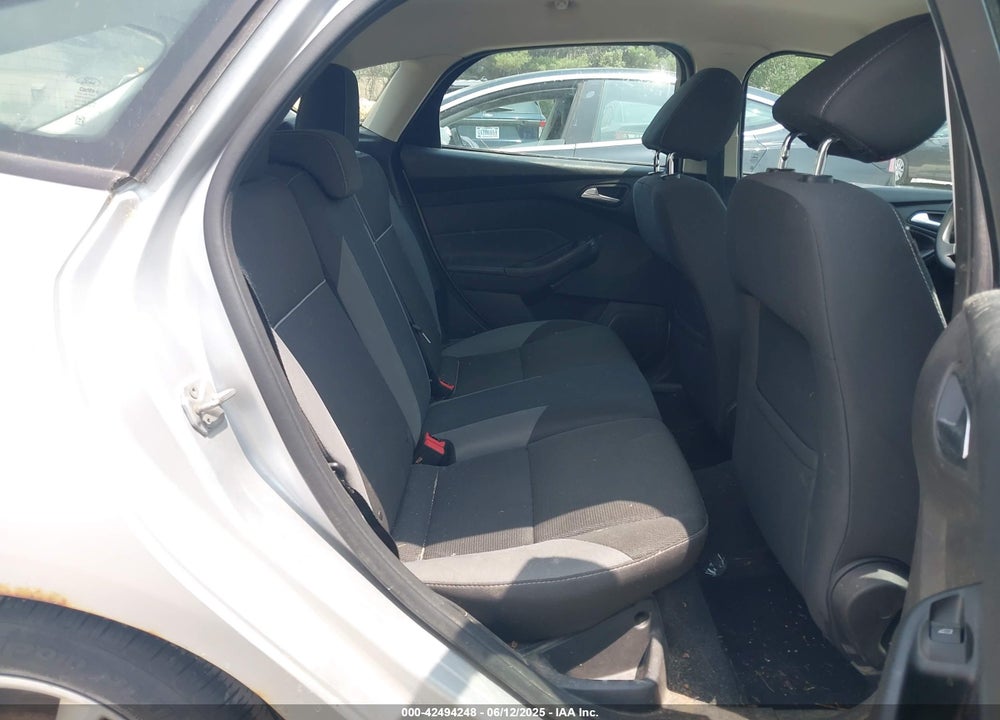 2014 FORD FOCUS VIN: 1FADP3K28EL125403
