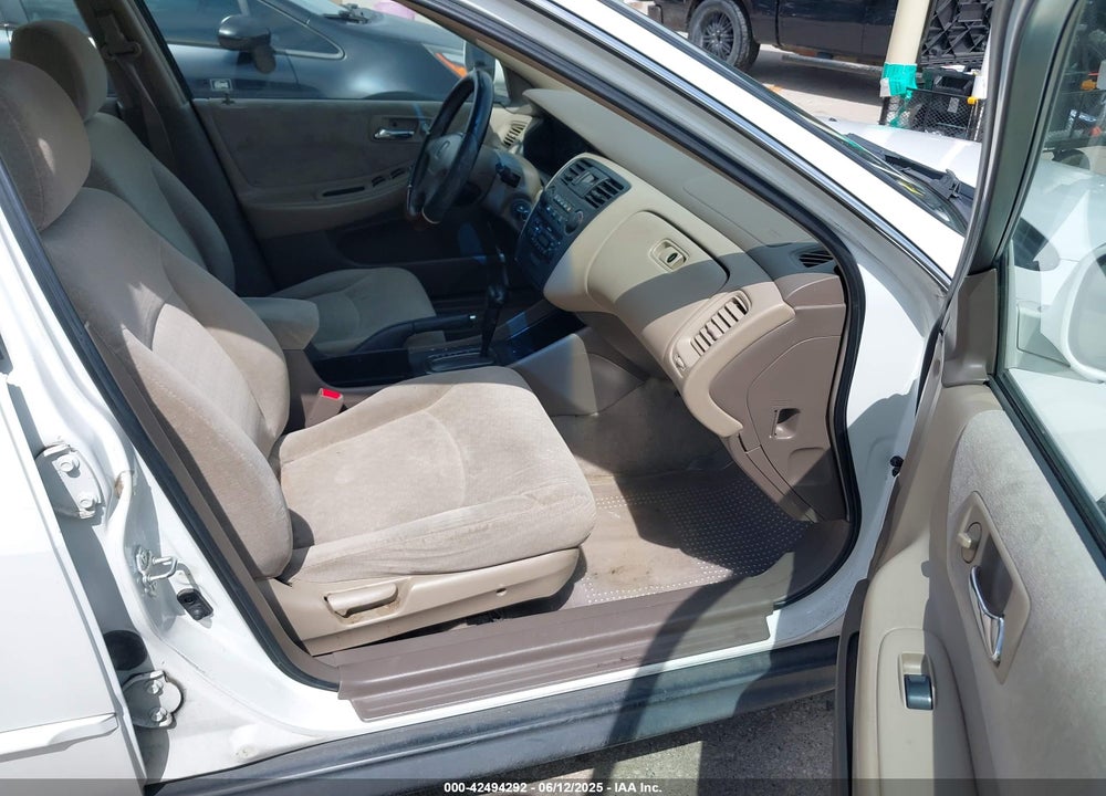 2002 HONDA ACCORD 2.3 LX VIN: 1HGCG56482A067556