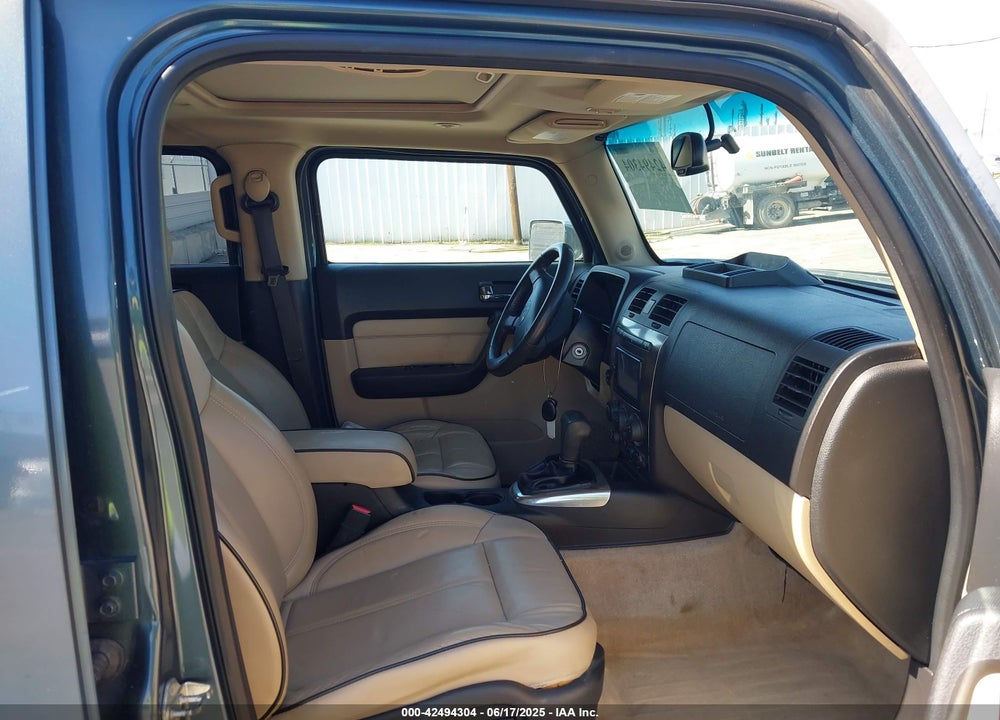 2007 HUMMER H3 SUV VIN: 5GTDN13E778114145
