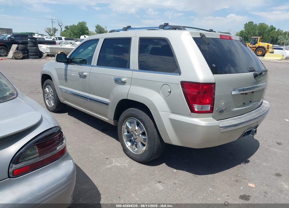 2008 JEEP GRAND CHEROKEE VIN: 1J8HR68258C200358