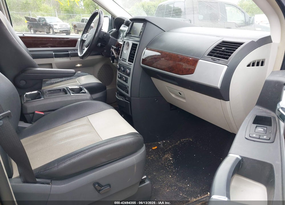 2010 CHRYSLER TOWN & COUNTRY TOURING PLUS VIN: 2A4RR8DX9AR398295