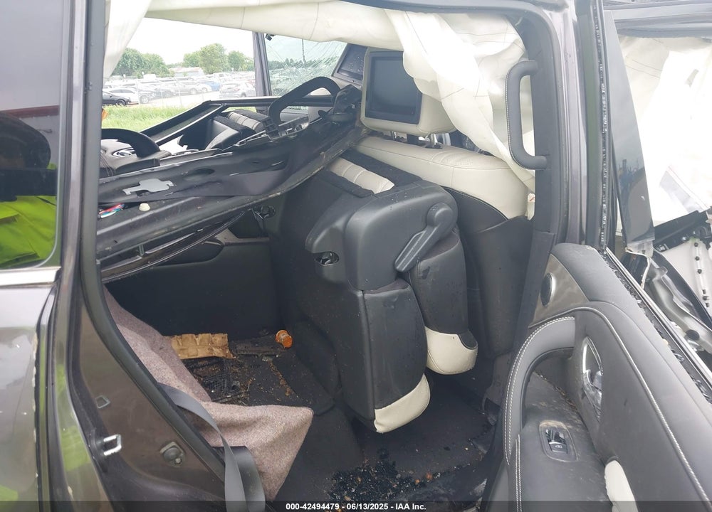 2019 INFINITI QX80 VIN: JN8AZ2NE9K9227586