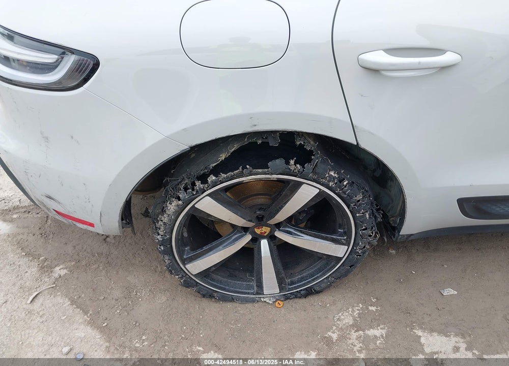 2024 PORSCHE MACAN VIN: WP1AA2A58RLB02017