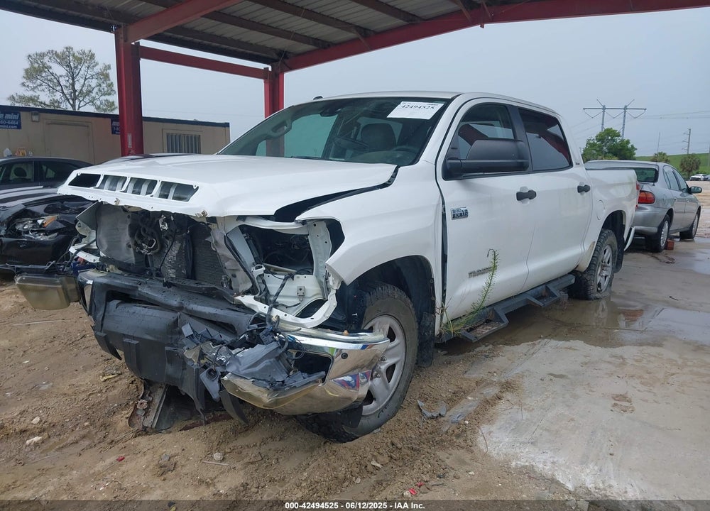 2018 TOYOTA TUNDRA SR5 5.7L V8 VIN: 5TFDW5F17JX705271