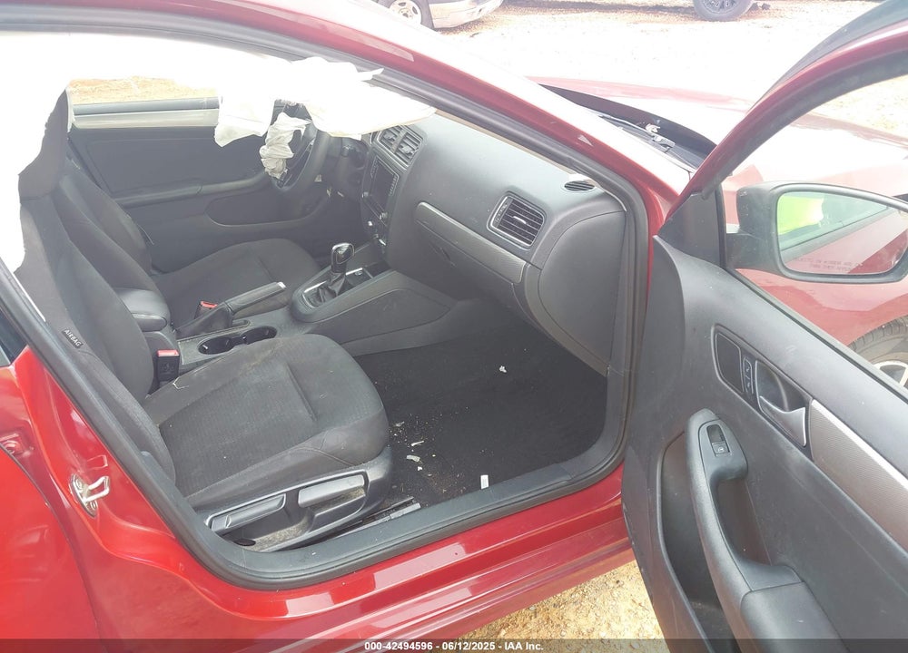 2016 VOLKSWAGEN JETTA VIN: 3VWD67AJ6GM351970