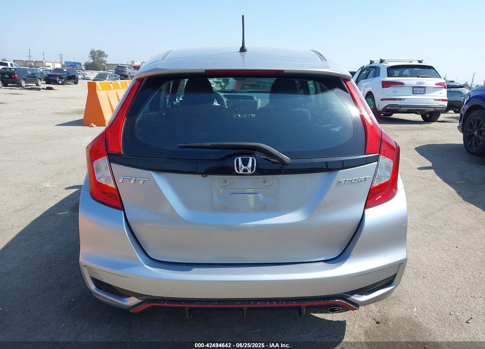 2018 HONDA FIT VIN: 3HGGK5H60JM718212