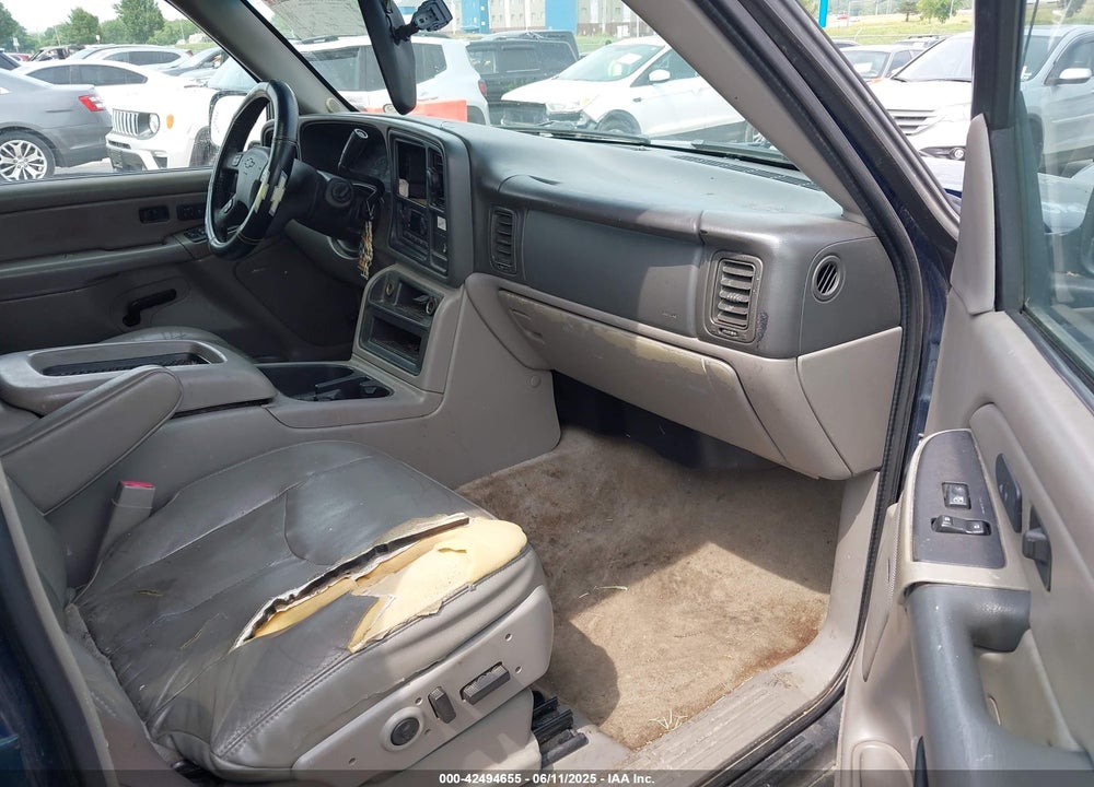 2005 CHEVROLET SUBURBAN 1500 LT VIN: 3GNEC16Z55G229986