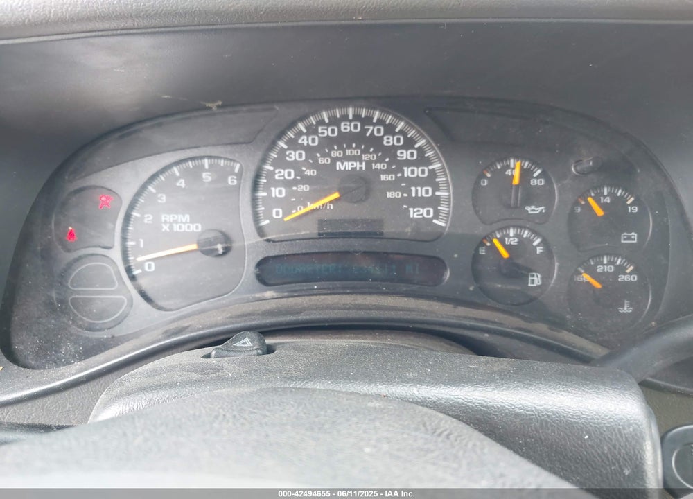 2005 CHEVROLET SUBURBAN 1500 LT VIN: 3GNEC16Z55G229986