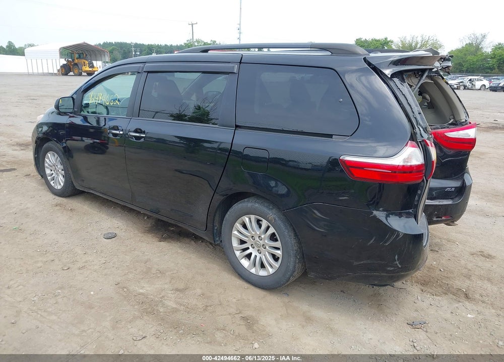 2016 TOYOTA SIENNA XLE PREMIUM 8 PASSENGER VIN: 5TDYK3DC9GS706815