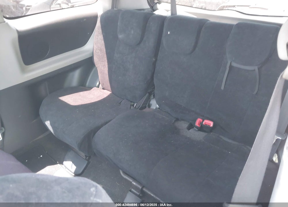 2011 TOYOTA YARIS VIN: JTDJT4K36B5334761