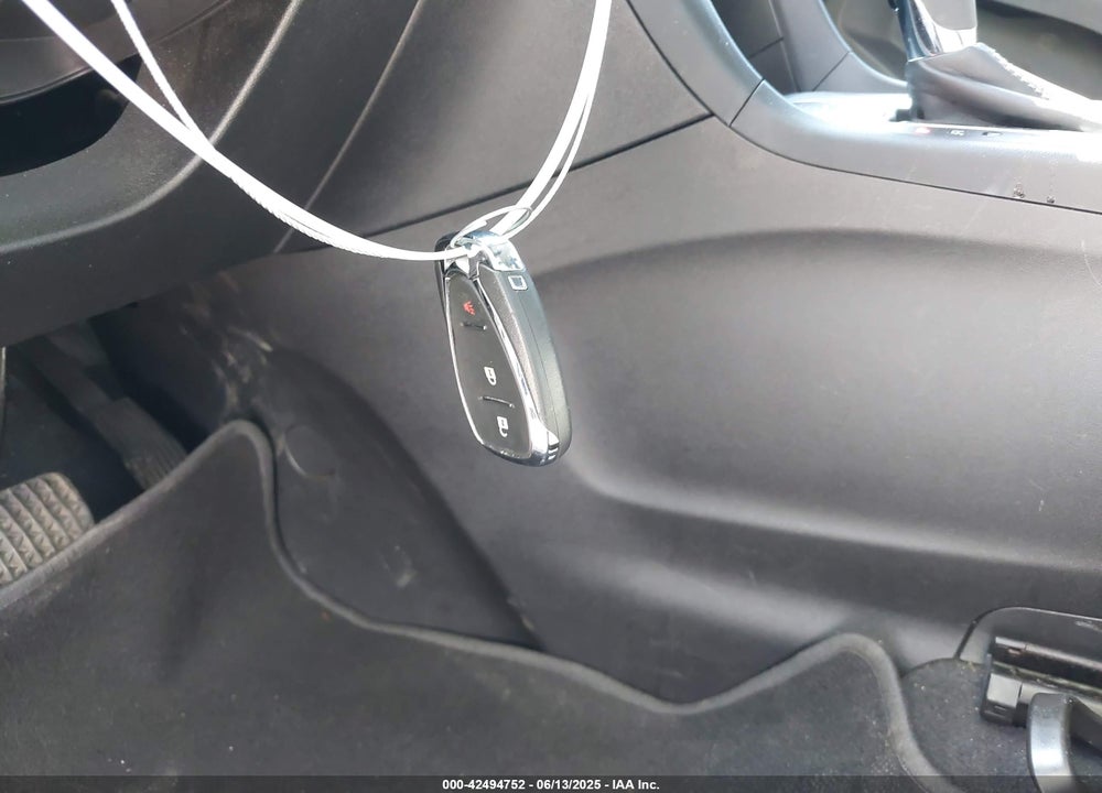 2018 CHEVROLET EQUINOX VIN: 2GNAXHEV4J6161650