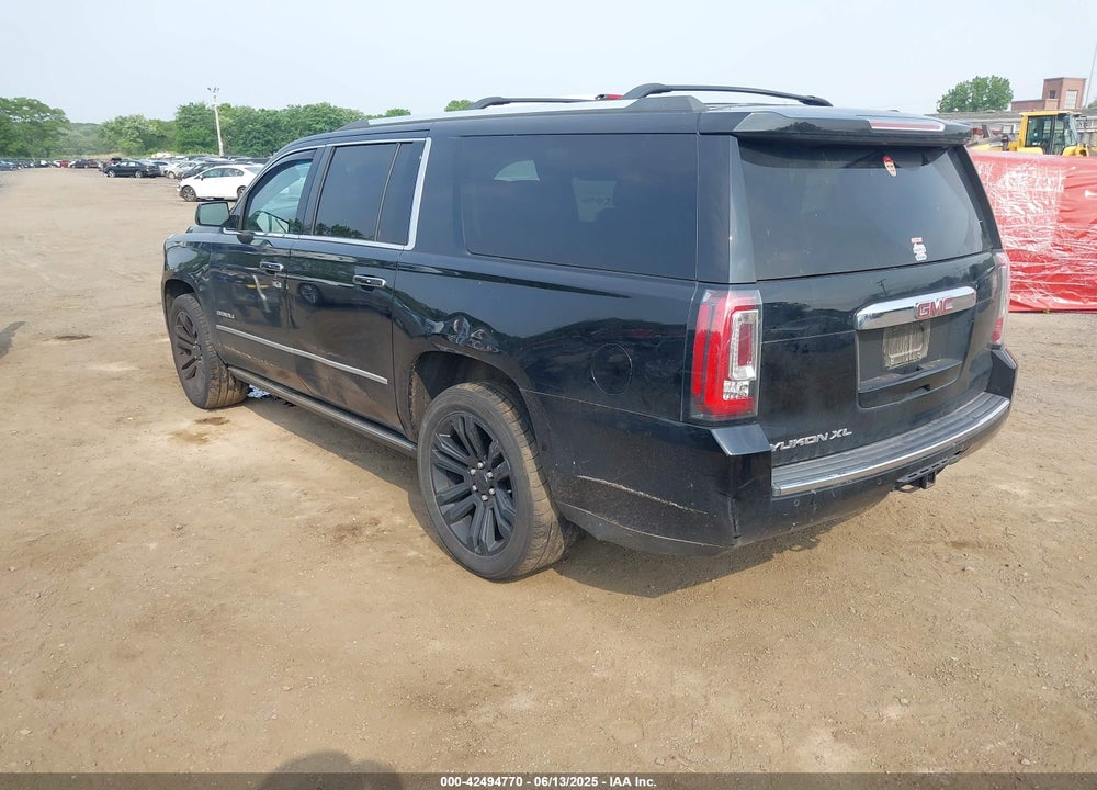 2018 GMC YUKON XL VIN: 1GKS2HKJXJR107534
