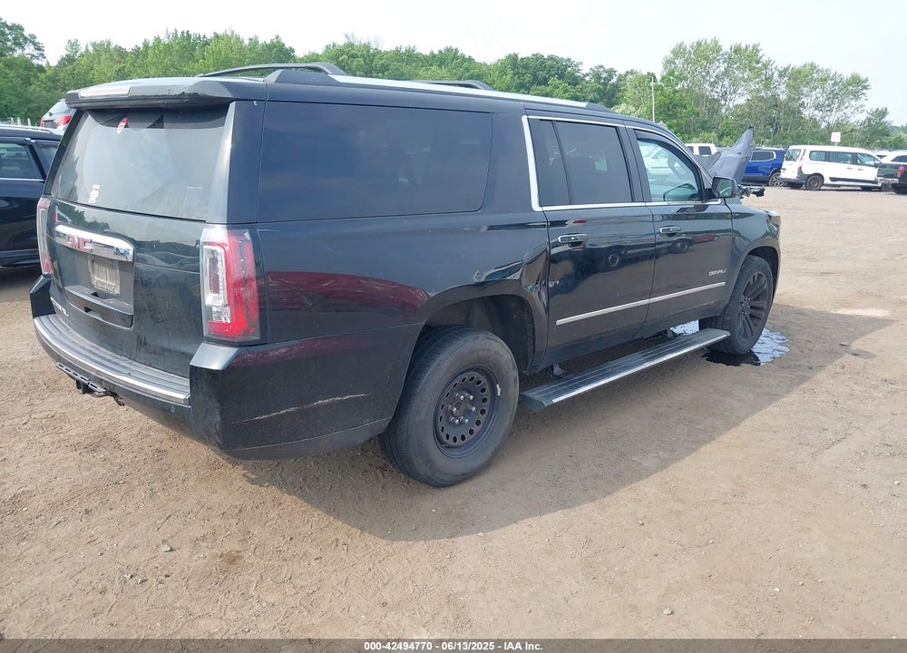 2018 GMC YUKON XL VIN: 1GKS2HKJXJR107534