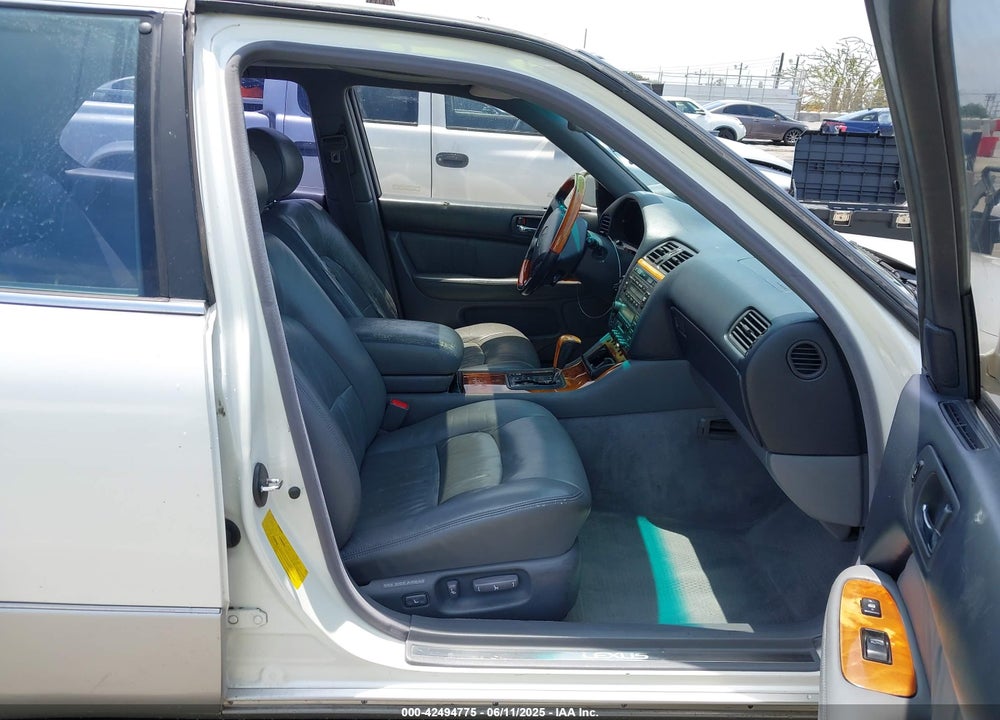 1998 LEXUS LS 400 VIN: JT8BH28F5W0120888