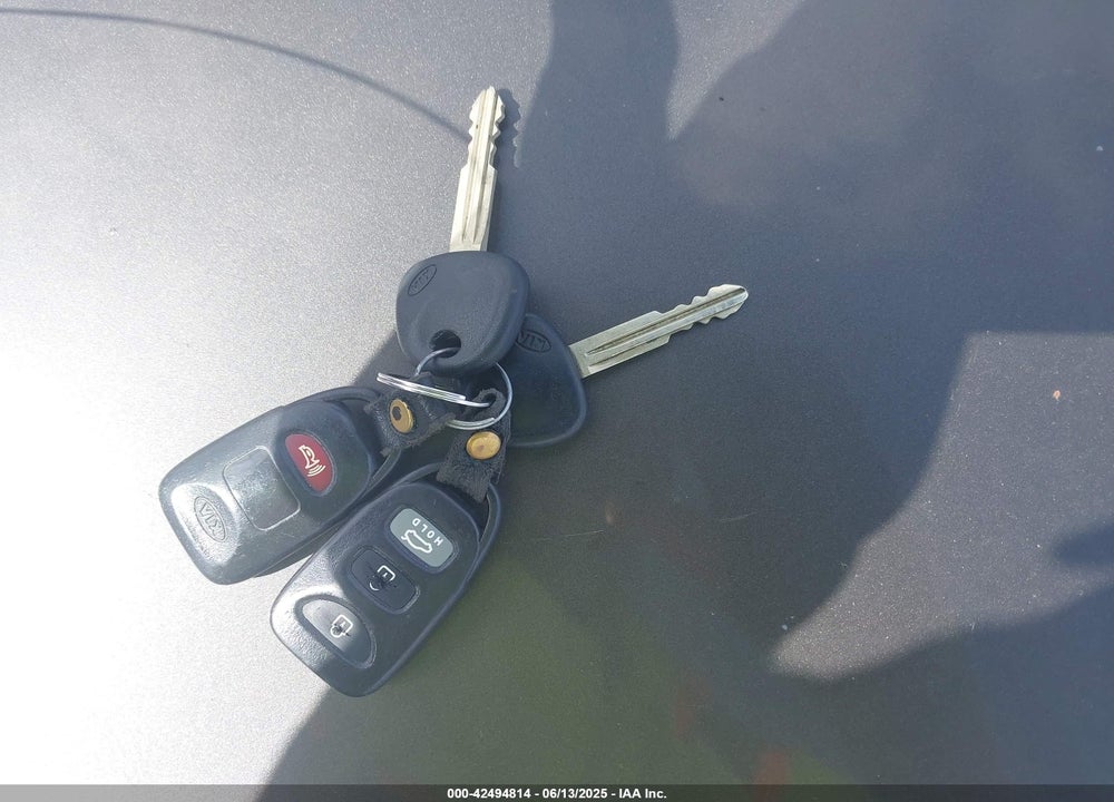 2011 KIA FORTE VIN: KNAFU4A27B5435221