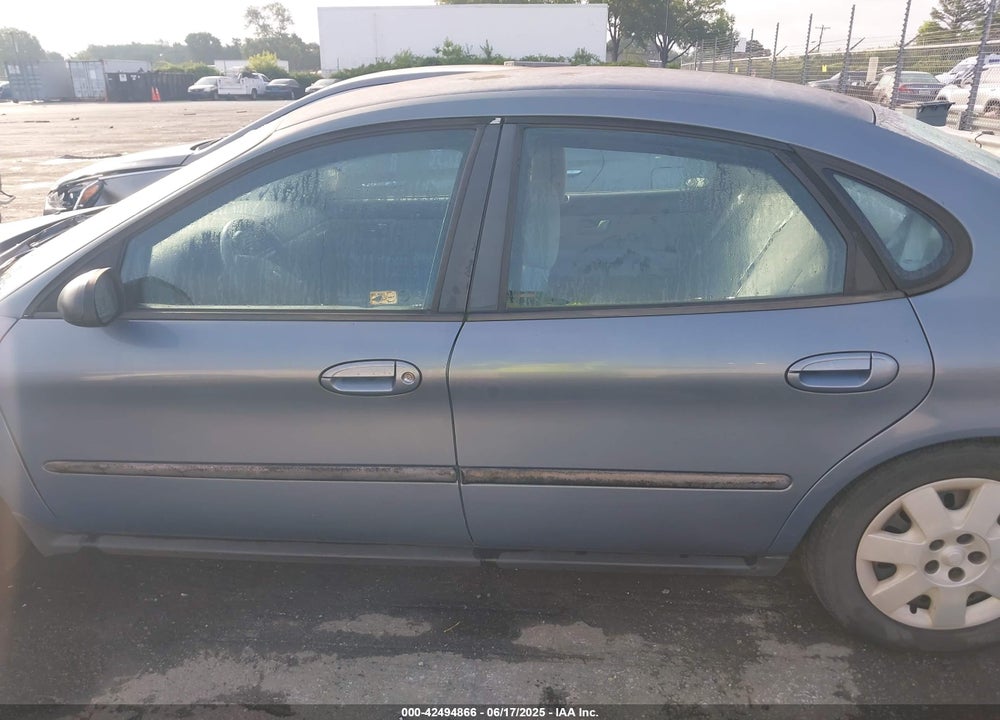 2001 FORD TAURUS LX VIN: 1FAFP52U01A177636
