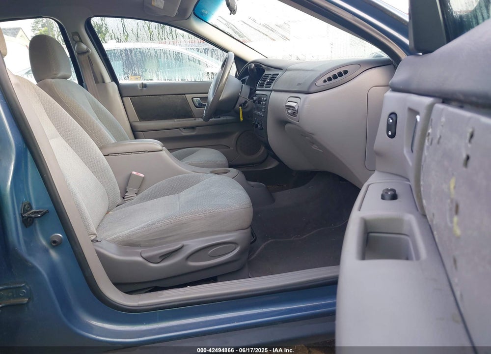 2001 FORD TAURUS LX VIN: 1FAFP52U01A177636