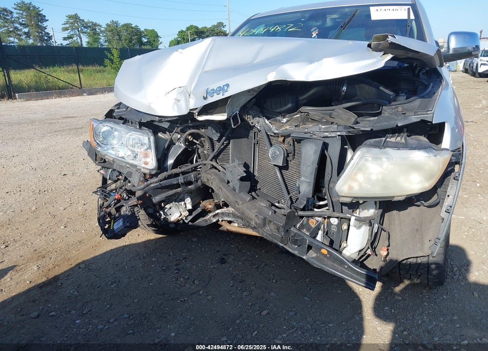 2011 JEEP GRAND CHEROKEE VIN: 1J4RR6GG1BC744785