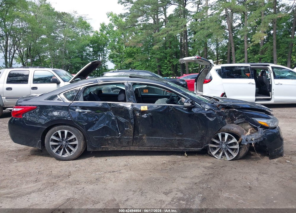 2017 NISSAN ALTIMA VIN: 1N4AL3AP1HC262537