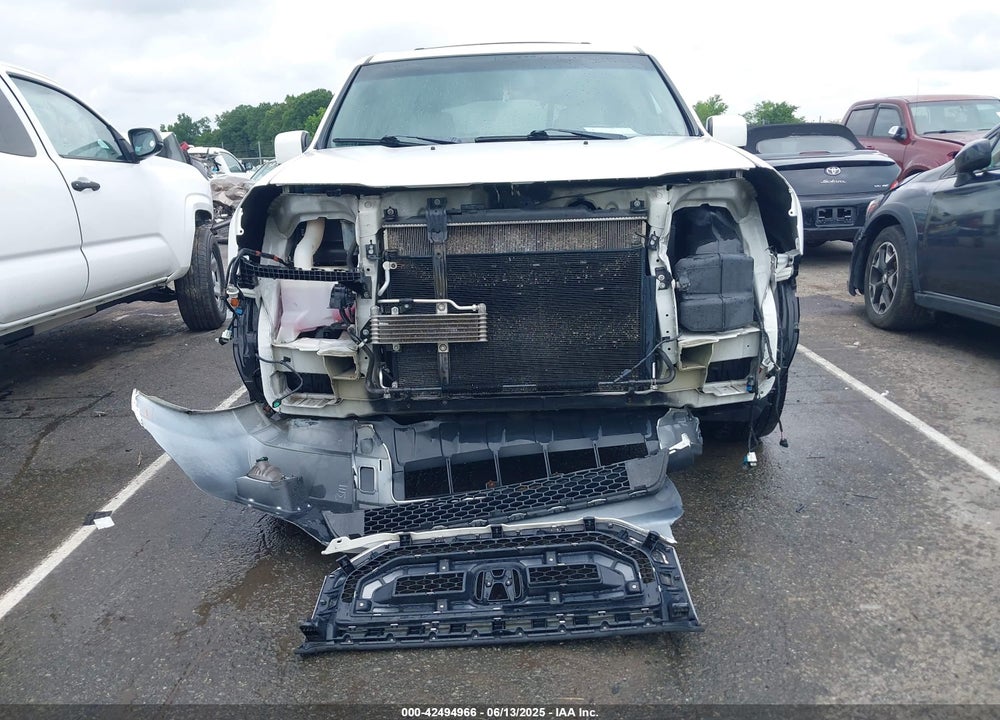 2011 HONDA PILOT VIN: 5FNYF4H5XBB057819