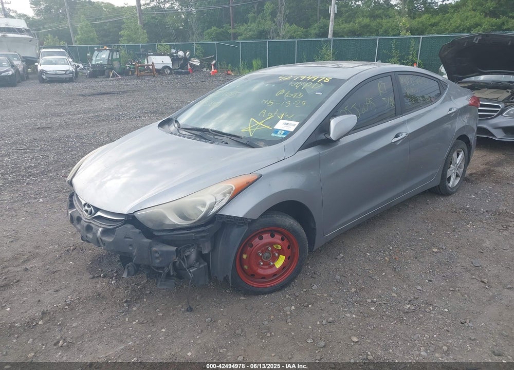 2013 HYUNDAI ELANTRA VIN: KMHDH4AE5DU927615