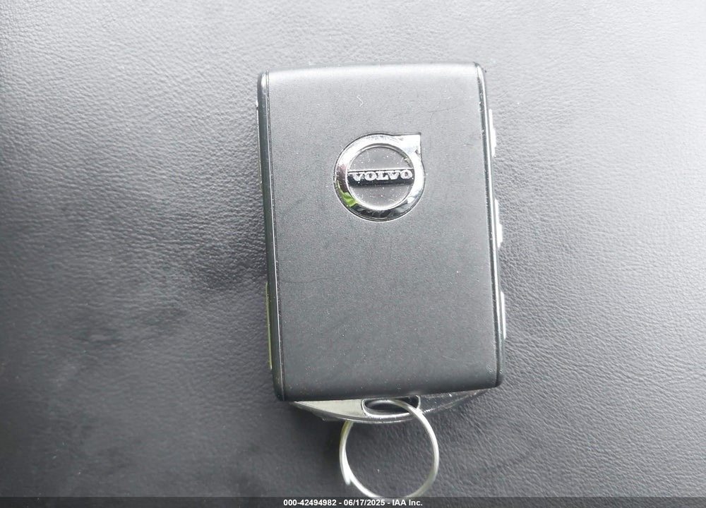 2024 VOLVO XC60 VIN: YV4L12RL4R1713474