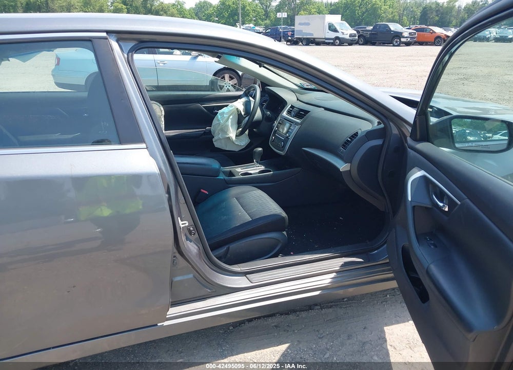 2017 NISSAN ALTIMA VIN: 1N4AL3AP1HN364179